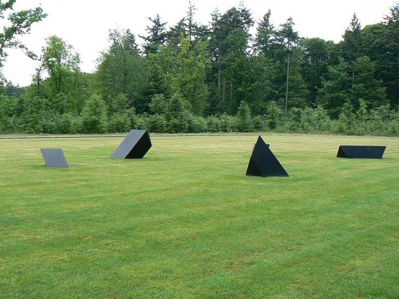 Wandering Rocks — Tony Smith