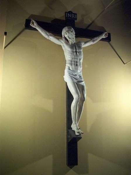 Crucifix — Benvenuto Cellini