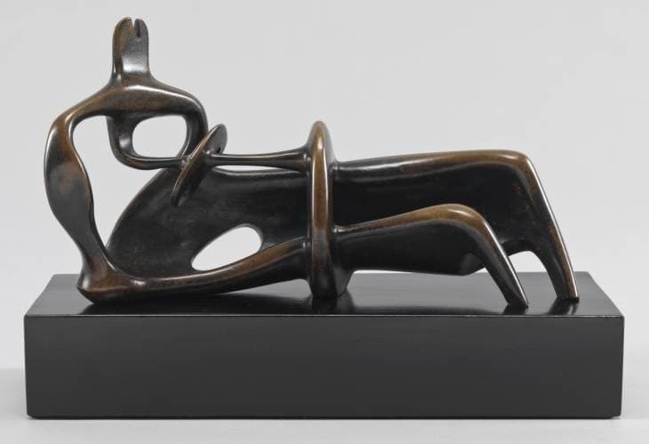 Reclining Figure — Henry Moore
