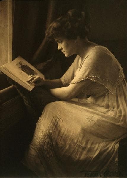 Portrait of Martine McCulloch — Gertrude Kasebier