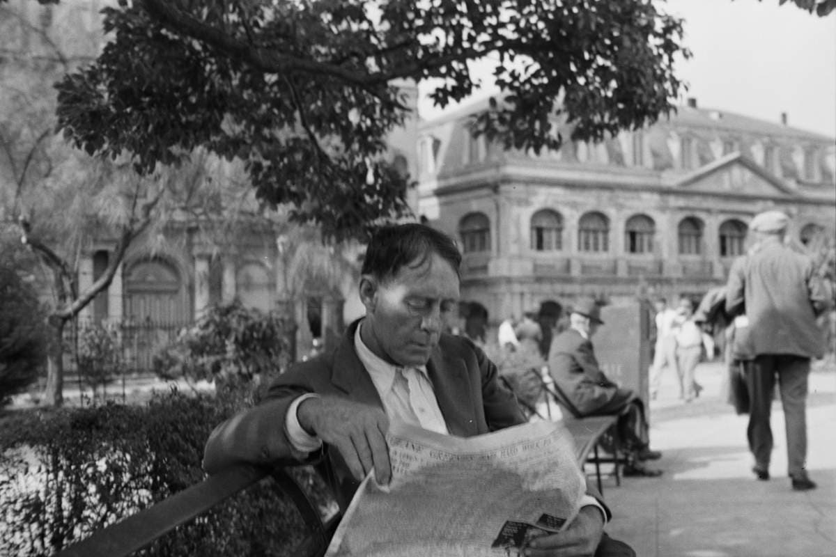 Man reading newspaper in Jackson Square — Ben Shahn