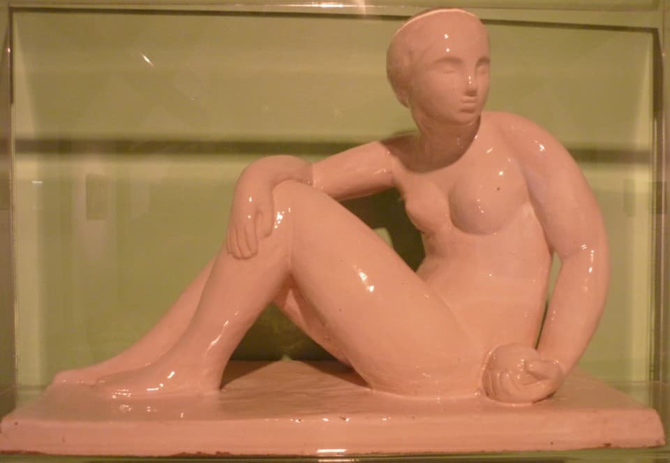 FEMME NUE, ASSISE, TOURNEE VERS LA DROITE — Roger de La Fresnaye