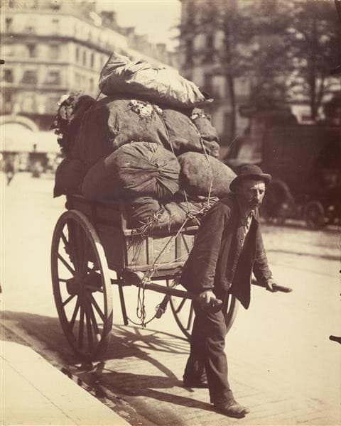 Chiffonier (Ragpicker) — Eugène Atget